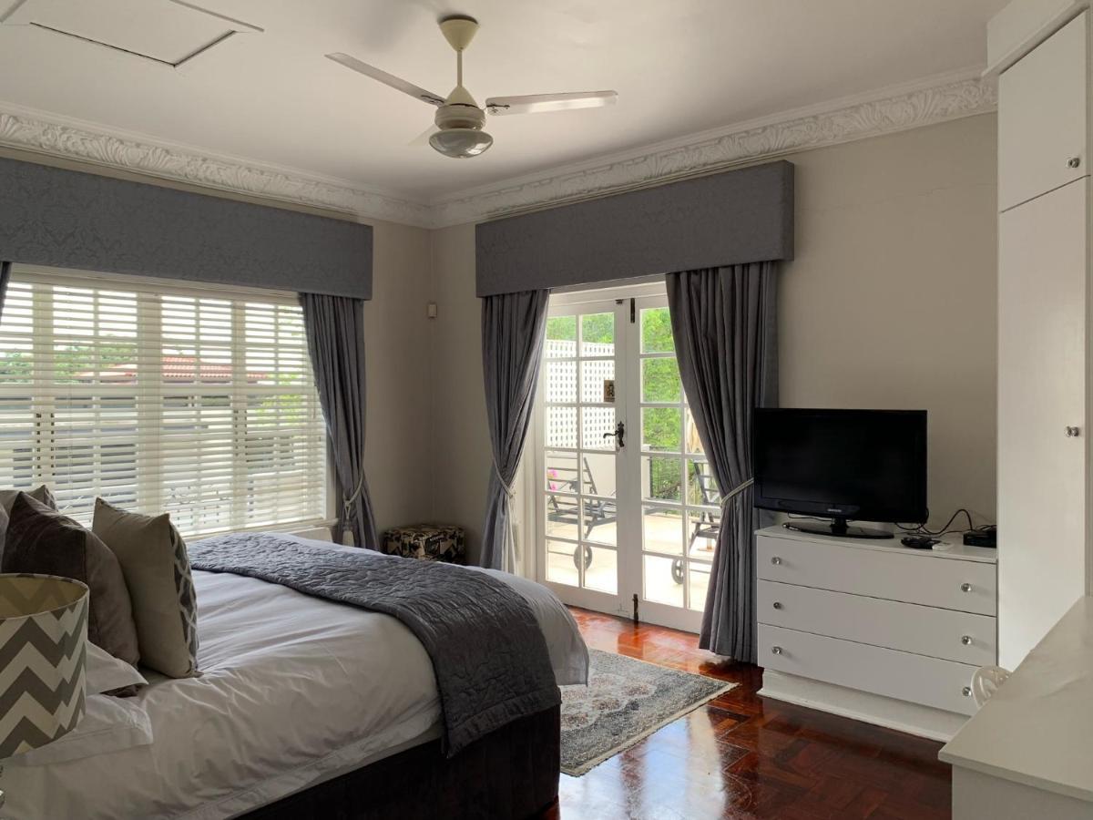 Valdior Guest House Umhlanga Rocks Buitenkant foto