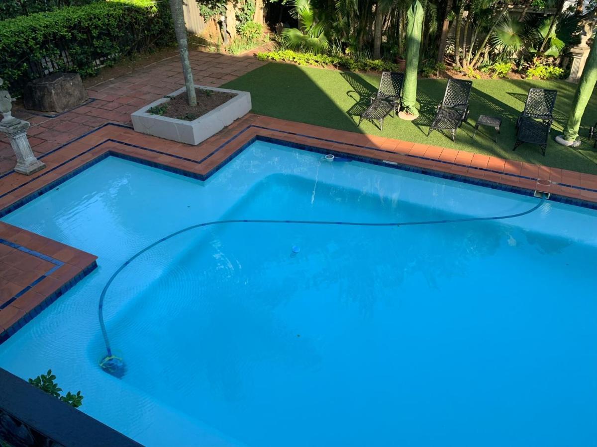 Valdior Guest House Umhlanga Rocks Buitenkant foto